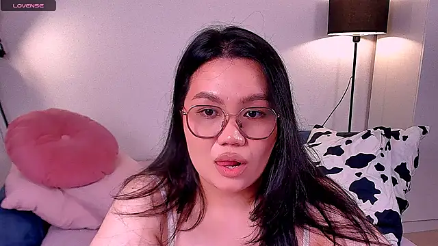 Snapshot of KellyOldridge chatting on July 3, 8:48 pm KellyOldridge online show from July 3, 8:48 pm