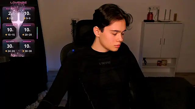 Tom-Eros online show from January 11, 5:18 pm