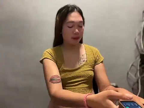 Snapshot of ur_sexymaurice chatting on February 25, 11:36 pm ur sexymaurice online show from February 25, 11:36 pm