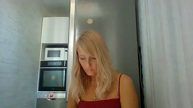 Snapshot of Vexxaa chatting on September 11, 10:04 am Vexxaa online show from September 11, 10:04 am