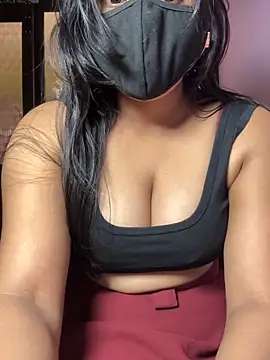 Snapshot of Amisha2 chatting on February 25, 8:24 am Amisha2 online show from February 25, 8:24 am