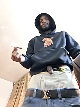 BigBDMari online show from December 17, 9:59 am