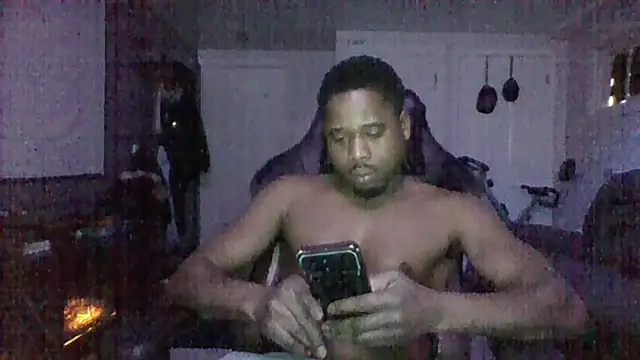 Snapshot of Dico420 chatting on January 6, 4:32 pm Dico420 online show from January 6, 4:32 pm