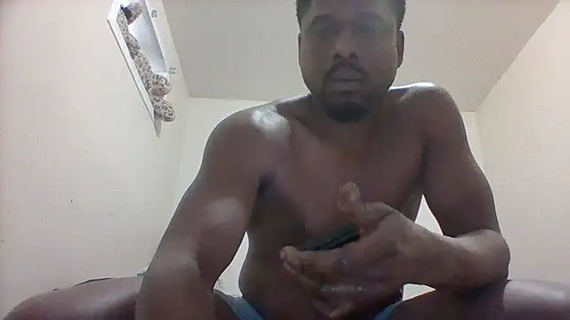 Snapshot of Dico420 chatting on February 24, 9:24 pm Dico420 online show from February 24, 9:24 pm