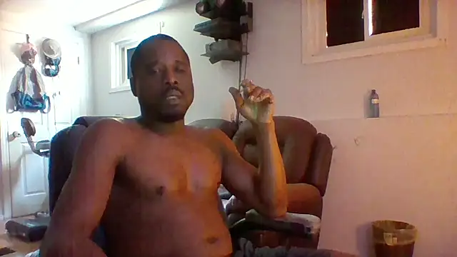 Snapshot of Dico420 chatting on May 27, 3:09 pm Dico420 online show from May 27, 3:09 pm
