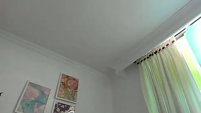 canelleGarces online show from April 12, 1:05 pm