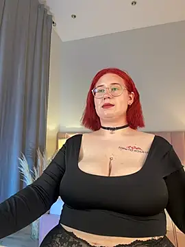 Snapshot of SexxxyPixiee chatting on June 21, 5:21 am SexxxyPixiee online show from June 21, 5:21 am