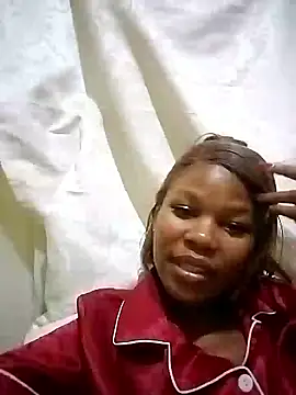 Seductive Yellow Titties online show from January 11, 8:14 pm