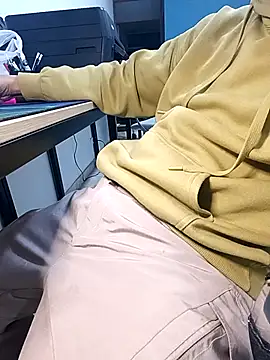 Snapshot of Hugopingonasa2024 chatting on October 3, 10:51 pm Hugopingonasa2024 online show from October 3, 10:51 pm