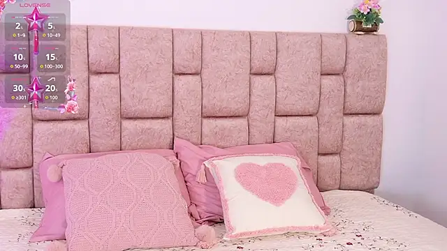 ScarlettLuxe online show from September 13, 2:06 pm