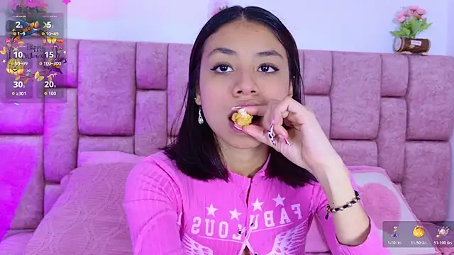 ScarlettLuxe online show from October 26, 9:53 pm