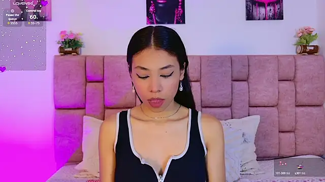 ScarlettLuxe online show from January 12, 7:52 pm