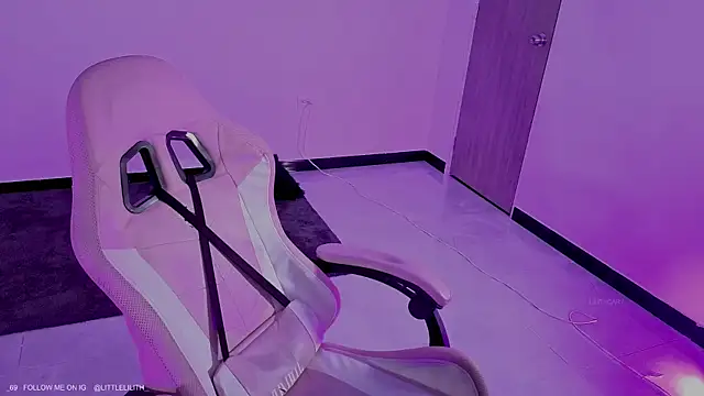 LilithCary online show from January 6, 8:23 pm