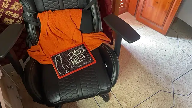 JUSTFORRICH online show from October 25, 2:02 pm