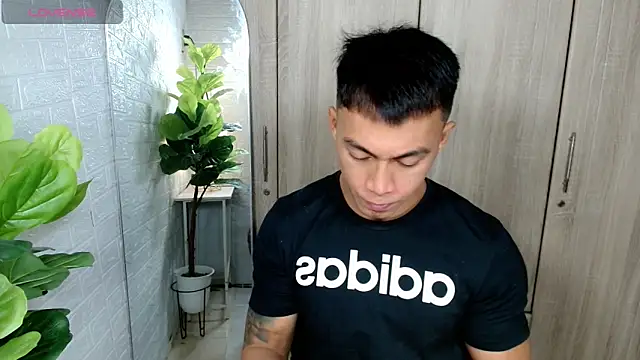 PinooyMilker online show from December 1, 11:48 am