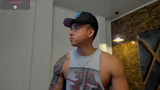 Draven Marceaux online show from April 13, 11:37 am