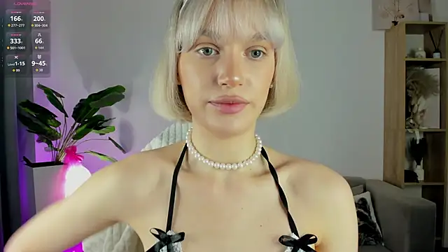 Ice Strawberry online show from April 4, 3:05 am