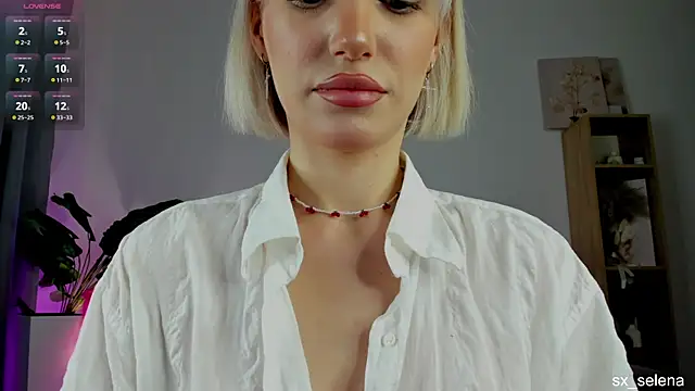 Ice Strawberry online show from April 7, 3:07 am