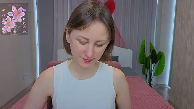 Snapshot of LuluChiiii chatting on February 27, 11:21 am LuluChiiii online show from February 27, 11:21 am