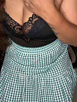 Snapshot of linishal chatting on October 2, 5:20 pm linishal online show from October 2, 5:20 pm