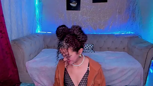 teamlover00 online show from October 10, 5:39 am