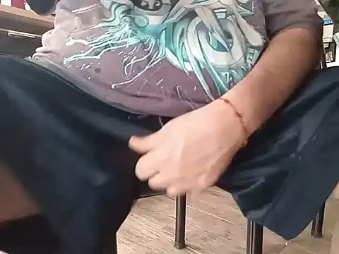 BabyBearMilk online show from February 15, 6:15 pm