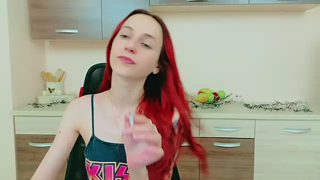 Snapshot of Julia_Jae chatting on April 4, 5:27 am Julia Jae online show from April 4, 5:27 am