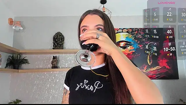 aitana baker  online show from March 31, 4:35 am