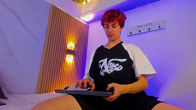 IM DAREN online show from May 21, 3:46 am