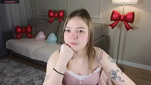 patriciapink online show from February 10, 5:22 am