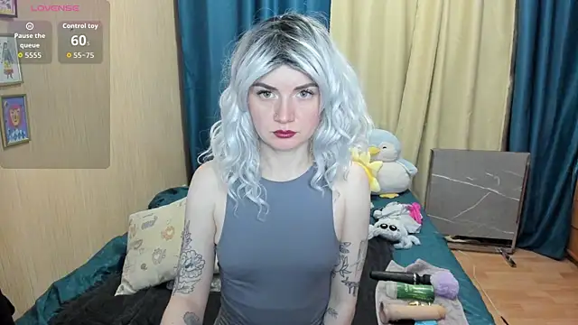 Dia Angel online show from November 4, 6:40 pm