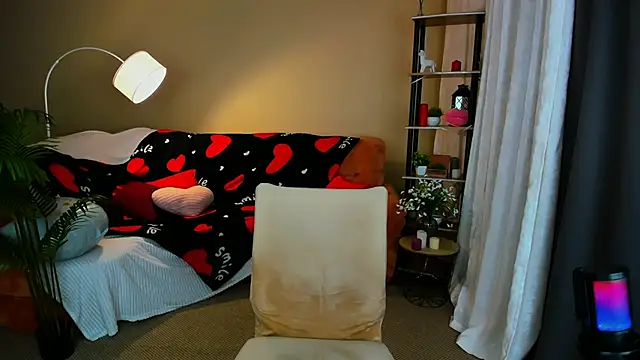 SensitiveSooul online show from February 10, 7:40 pm