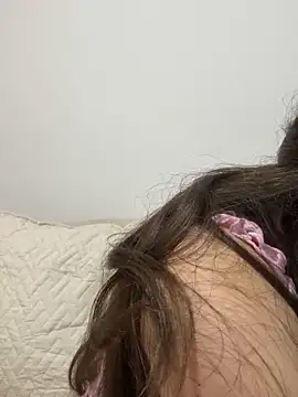 Emilyybennet  online show from May 30, 3:03 am