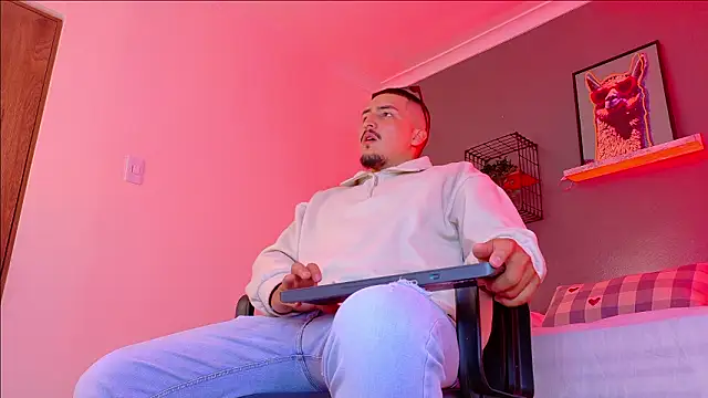 MrFox   online show from February 14, 7:32 pm