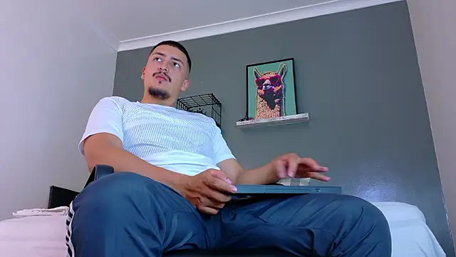 MrFox   online show from March 9, 6:01 pm