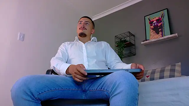 MrFox   online show from March 11, 7:31 pm