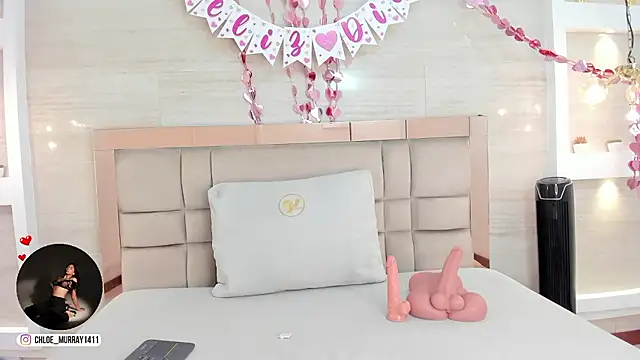 chloe murray online show from February 13, 12:01 pm