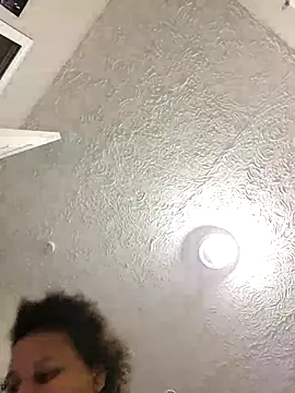 chocolate bella online show from April 9, 3:28 am