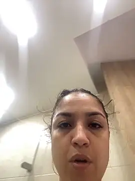 pamelaossa online show from March 28, 4:06 pm