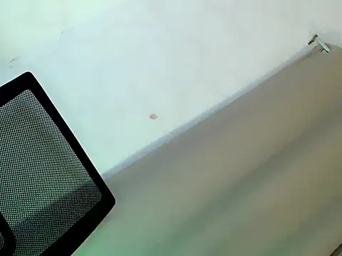 Snapshot of its_me_elice chatting on November 2, 1:35 pm its me elice online show from November 2, 1:35 pm