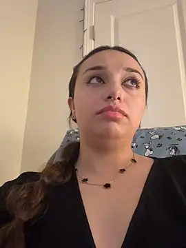 CharmingMaddie online show from February 11, 5:12 am