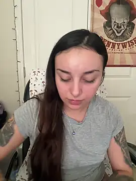 CharmingMaddie online show from February 25, 6:50 pm