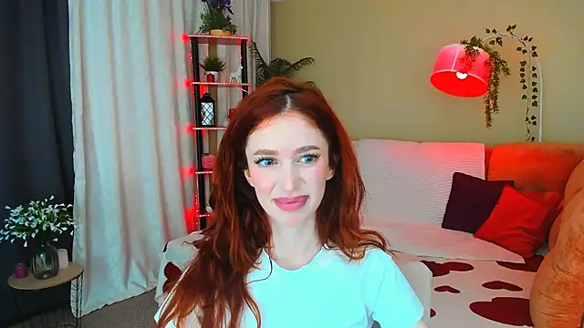 ChristinaConteeree online show from July 6, 3:03 pm