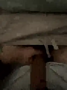 Snapshot of Frankieyyy1 chatting on January 18, 11:08 pm Frankieyyy1 online show from January 18, 11:08 pm