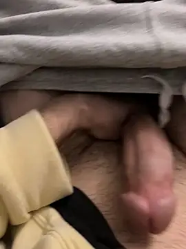 Snapshot of Frankieyyy1 chatting on February 17, 5:52 pm Frankieyyy1 online show from February 17, 5:52 pm