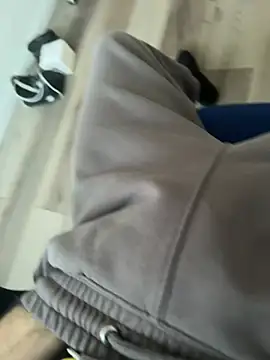 Frankieyyy1 online show from March 22, 6:06 am