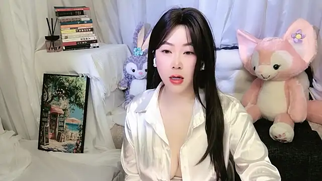 Emmaq996 online show from April 10, 1:55 am