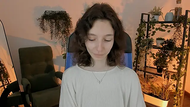 EmmanuellBrown online show from April 4, 12:53 am