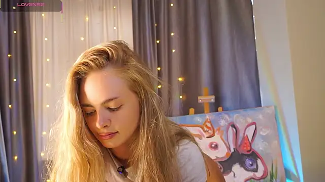 AliciaMellow online show from March 14, 11:59 am