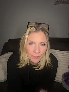 Lexi-Lux-X online show from January 7, 12:46 am